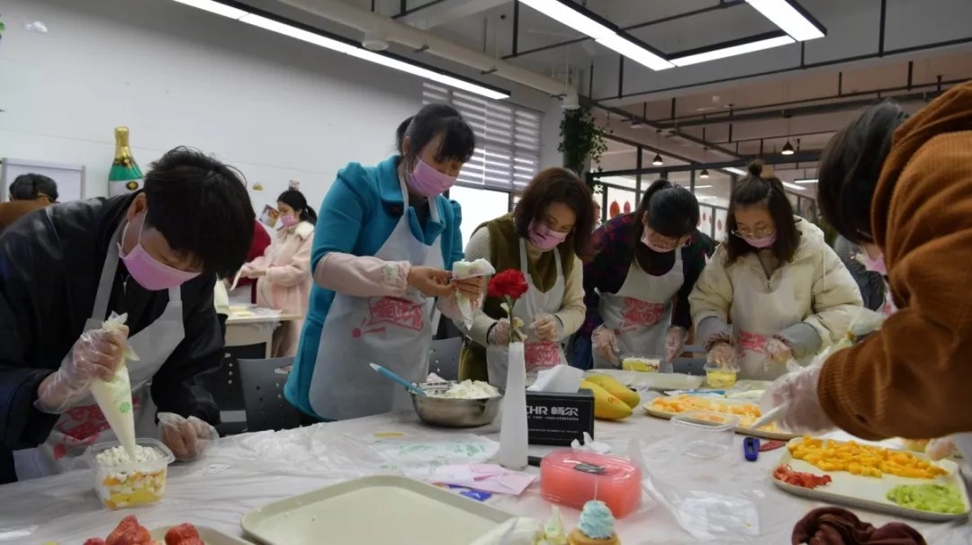 高端拉床,專(zhuān)用機(jī)床,內(nèi)拉床,外拉床,數(shù)控機(jī)床,自動(dòng)化生產(chǎn)線,工業(yè)機(jī)器人,拉床,拉刀,自動(dòng)化