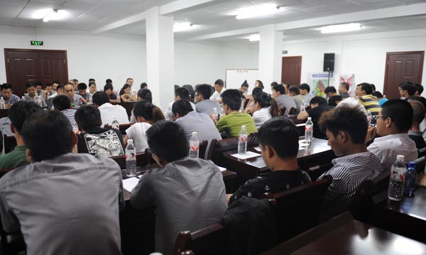 高端拉床,專用機(jī)床,內(nèi)拉床,外拉床,數(shù)控機(jī)床,自動化生產(chǎn)線,工業(yè)機(jī)器人,拉床,拉刀,自動化 高端拉床,專用機(jī)床,內(nèi)拉床,外拉床,數(shù)控機(jī)床,自動化生產(chǎn)線,工業(yè)機(jī)器人,拉床,拉刀,自動化