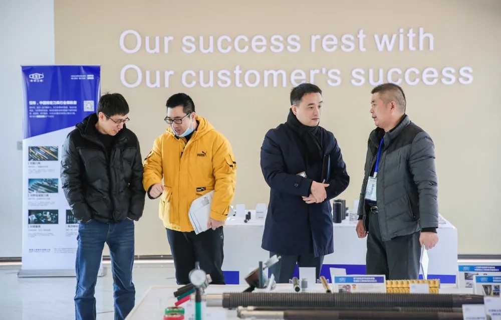 拉床,拉刀,自動化,高端拉床,專用機(jī)床,內(nèi)拉床,外拉床,數(shù)控機(jī)床,自動化生產(chǎn)線,工業(yè)機(jī)器人