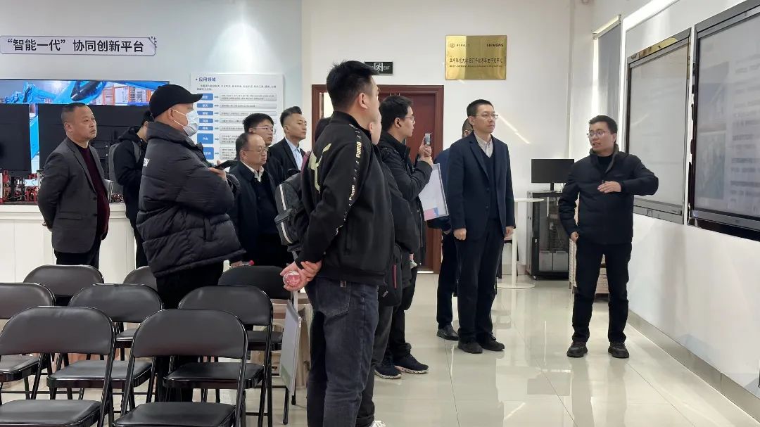 1733189836128914.jpg 1733189836128914.jpg