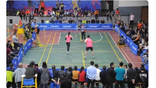 “好一記漂亮的彈跳扣殺！”第六屆暢爾杯羽毛球混合團(tuán)體賽完美收官！