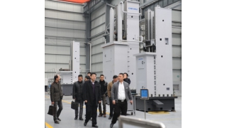 市委副秘書長、政研室主任李漢勤調(diào)研企業(yè)